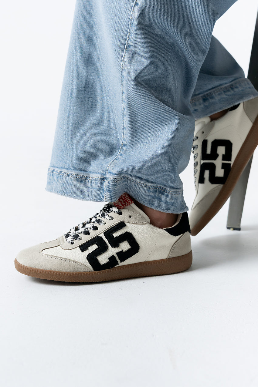 Kelly Retro Sneakers in White