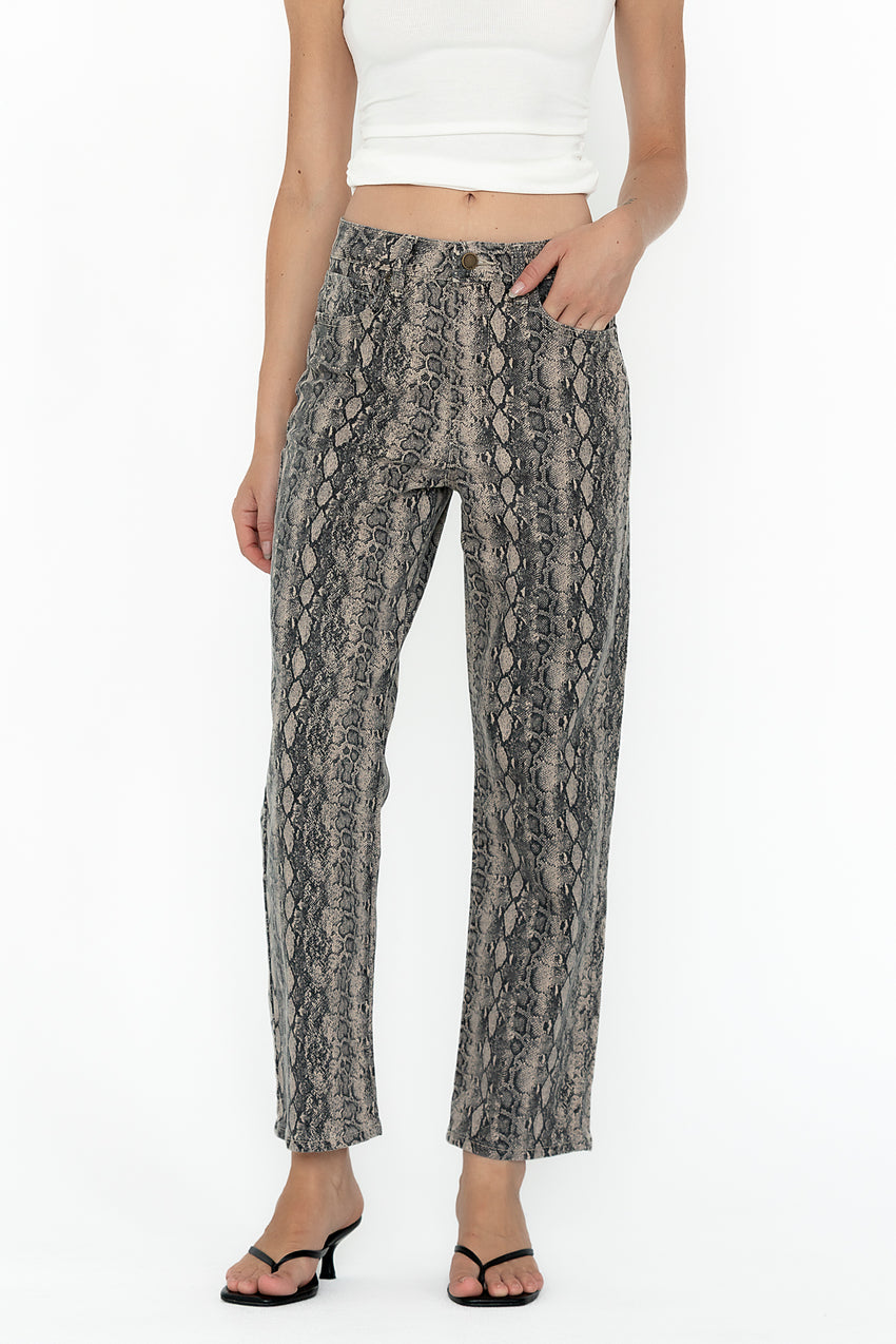Ana Straight-Leg Jeans - FINAL SALE