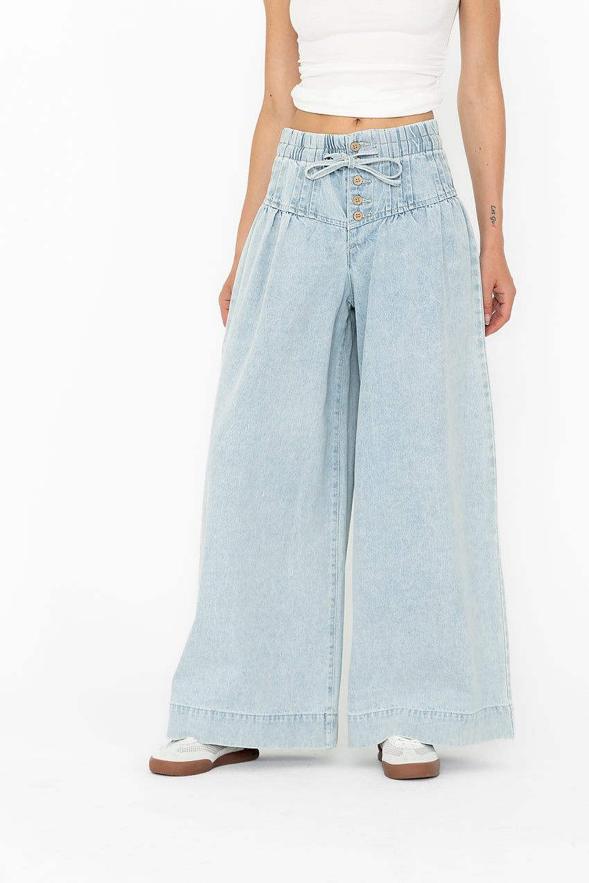 Melanie Wide Leg Pants in Light Wash - FINAL SALE